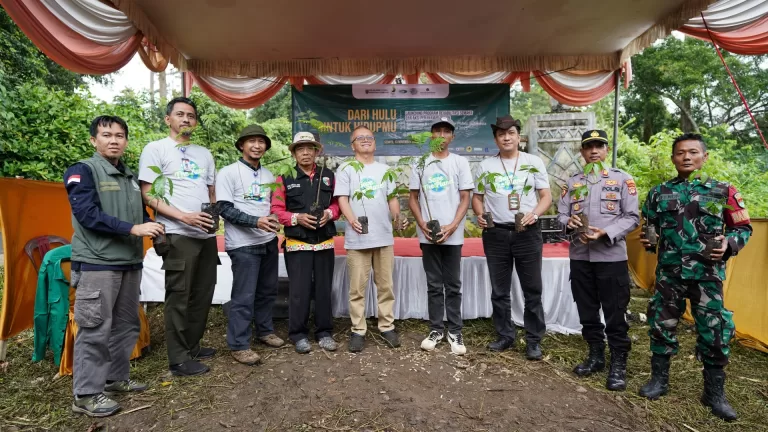 Dari Hulu Semaka, Warga Lampung Menanam Asa Lewat Program SETAPAK