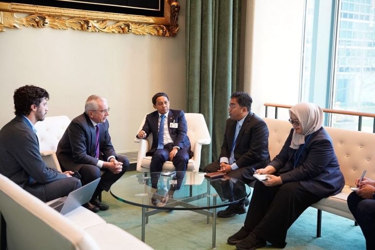 Menteri Kehutanan dan UNEP Perkuat Kerja Sama Kehutanan, REDD+, dan Pengembangan Pasar Karbon